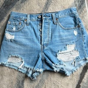 levi 501 short size 25